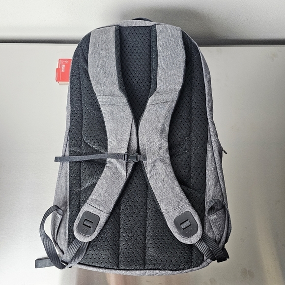 The North Face Women\'s Aurora II Backpack NWT main image 8